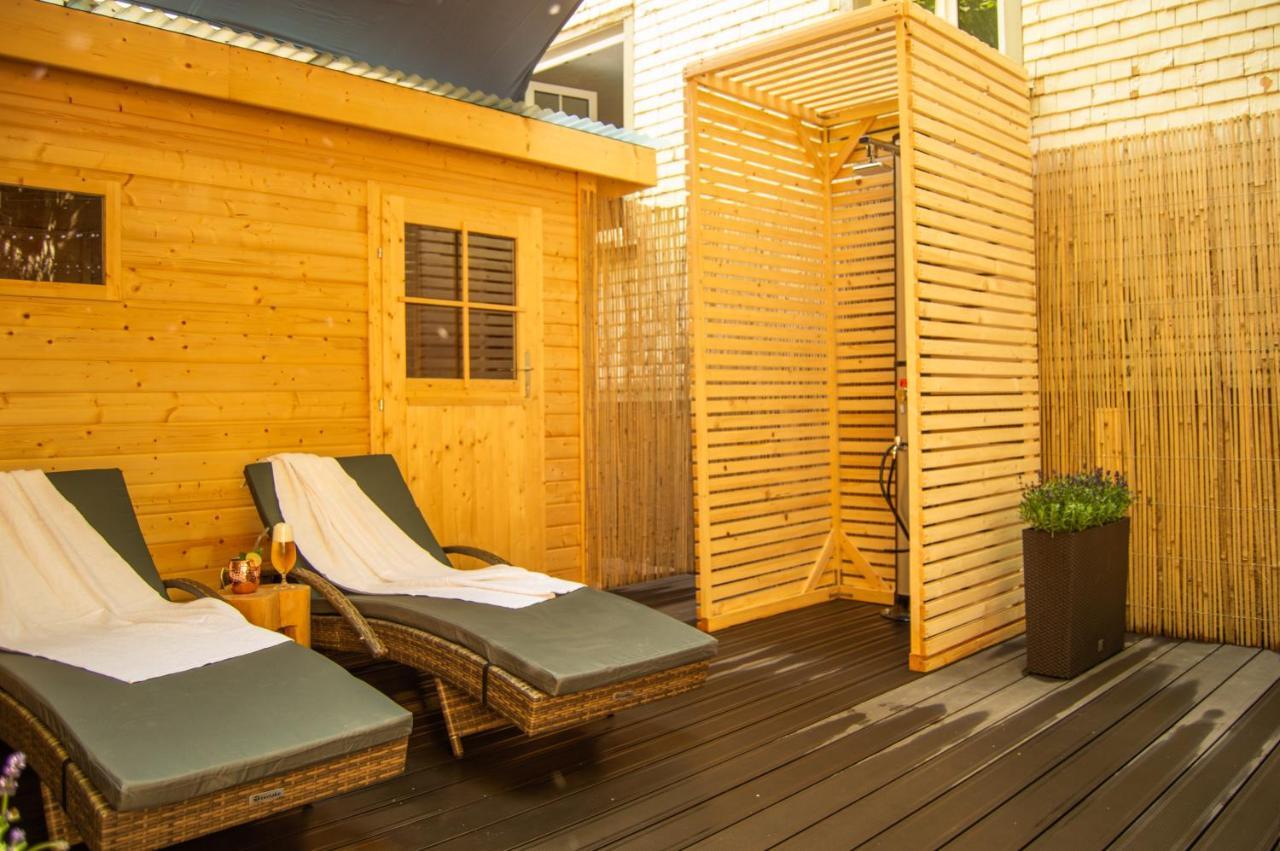 Wellnessoase Mitten In Der Wasserfallstadt Triberg Триберг Экстерьер фото